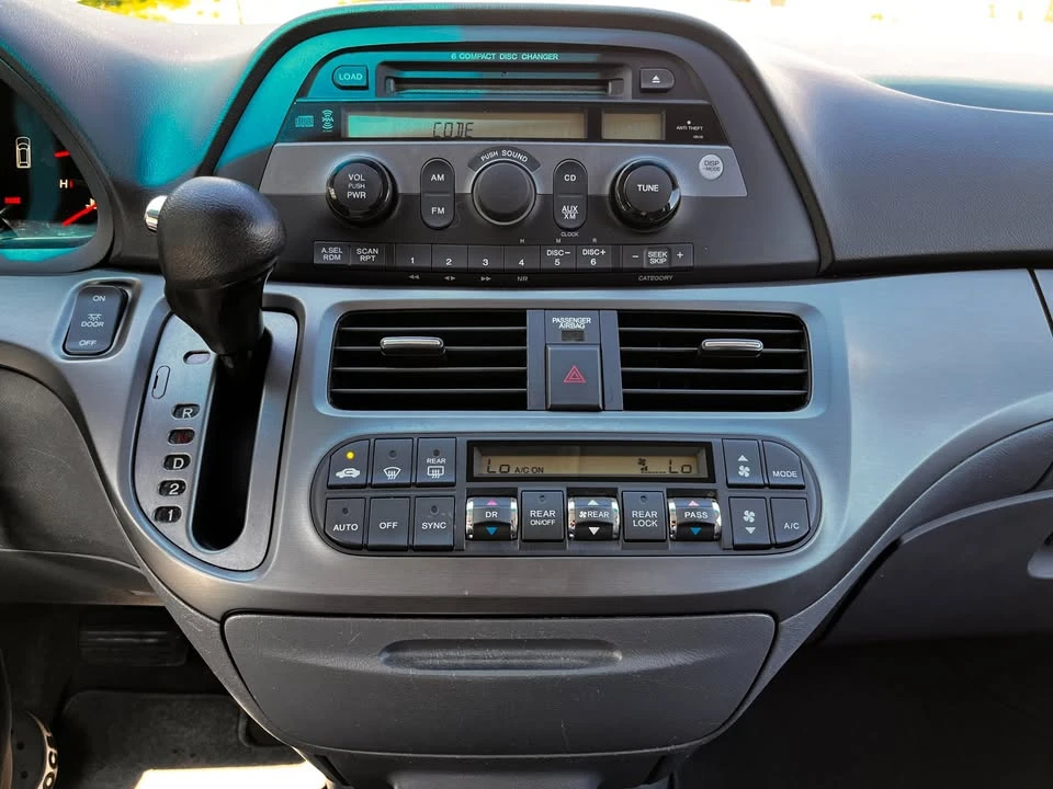 2007 Honda Odyssey - Image 18 of 18