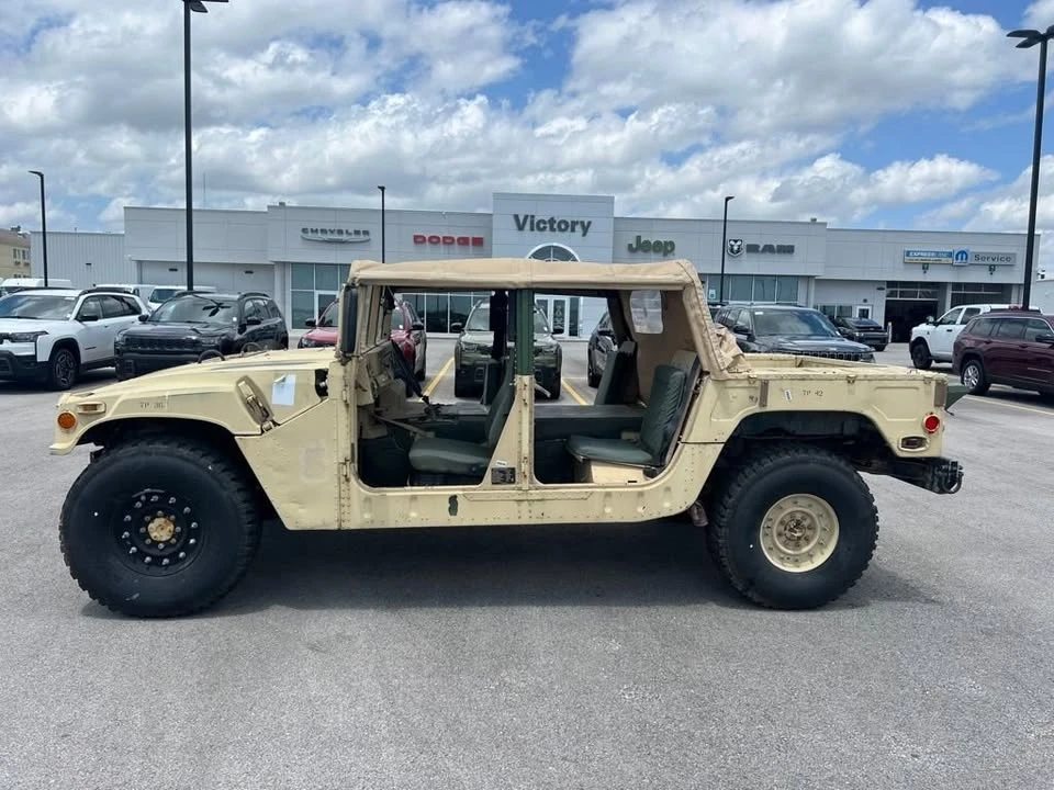 2007 Hummer HMMWV - Image 2 of 9