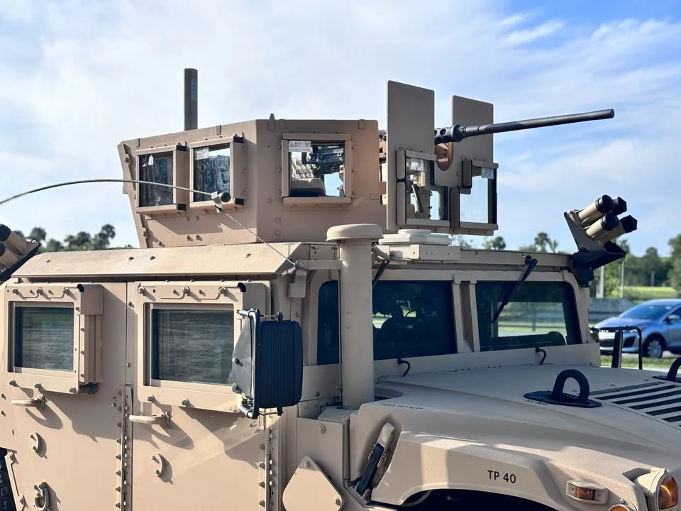 2007 Hummer HMMWV - Image 6 of 18