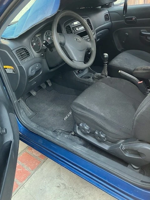 2007 Hyundai Accent - Image 6 of 12