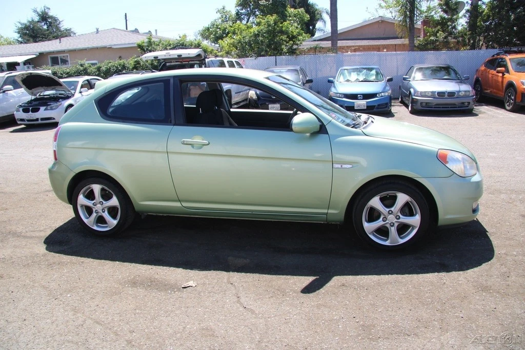 2007 Hyundai Accent - Image 9 of 21