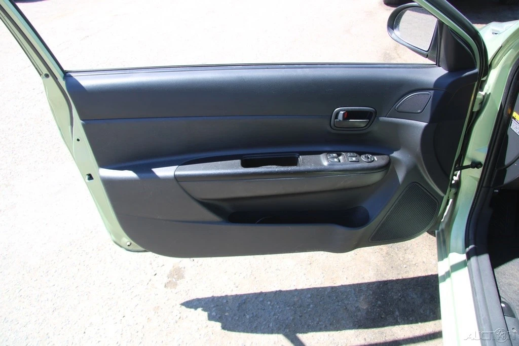 2007 Hyundai Accent - Image 13 of 21