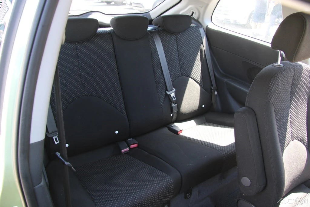 2007 Hyundai Accent - Image 18 of 21