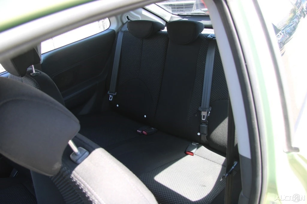 2007 Hyundai Accent - Image 16 of 21