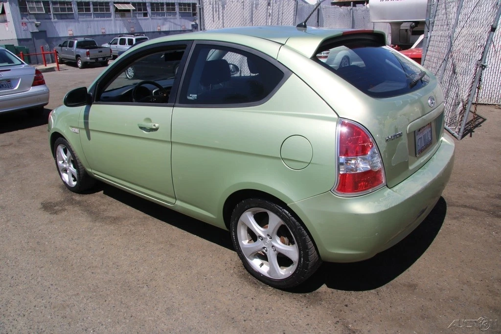 2007 Hyundai Accent - Image 5 of 21