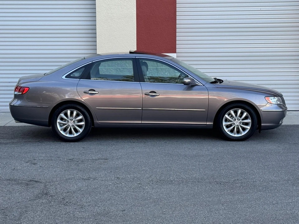 2007 Hyundai Azera - Image 12 of 31