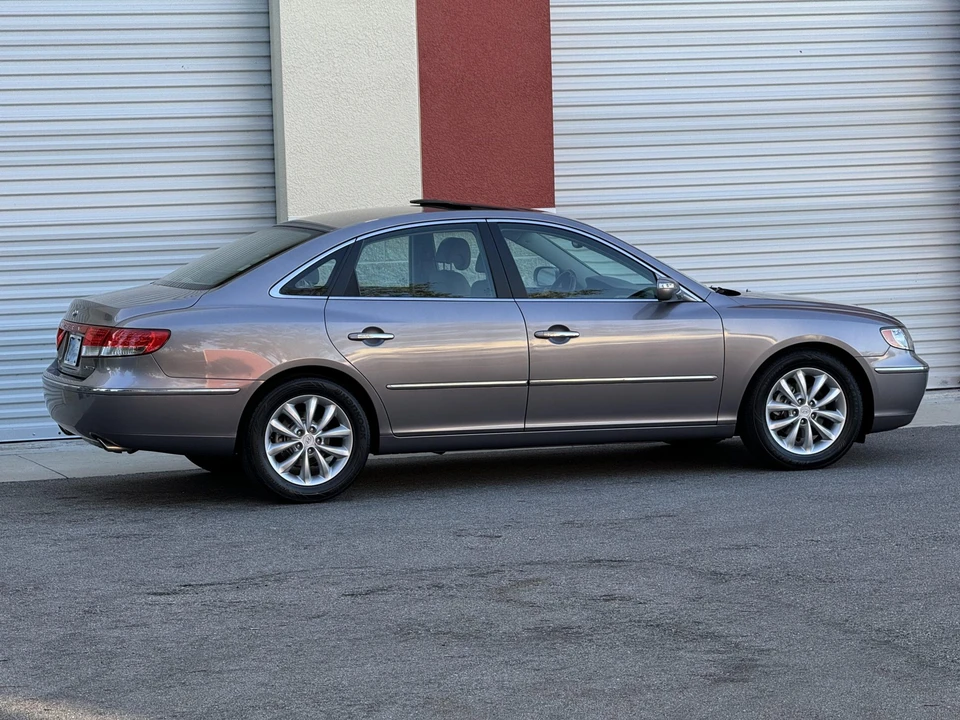2007 Hyundai Azera - Image 16 of 31