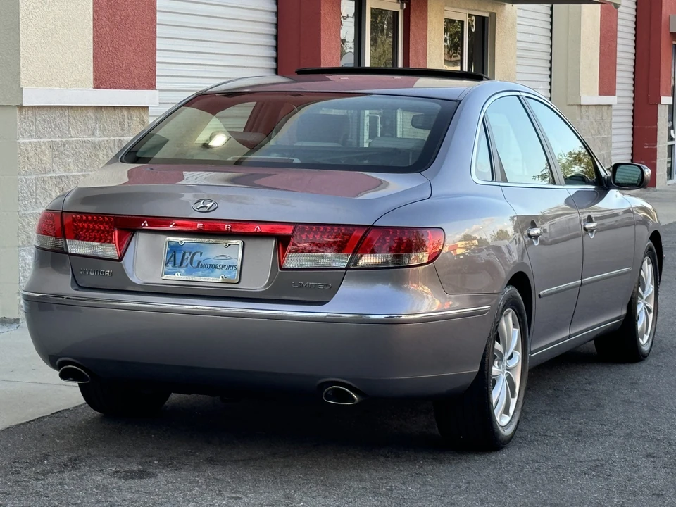 2007 Hyundai Azera - Image 24 of 31