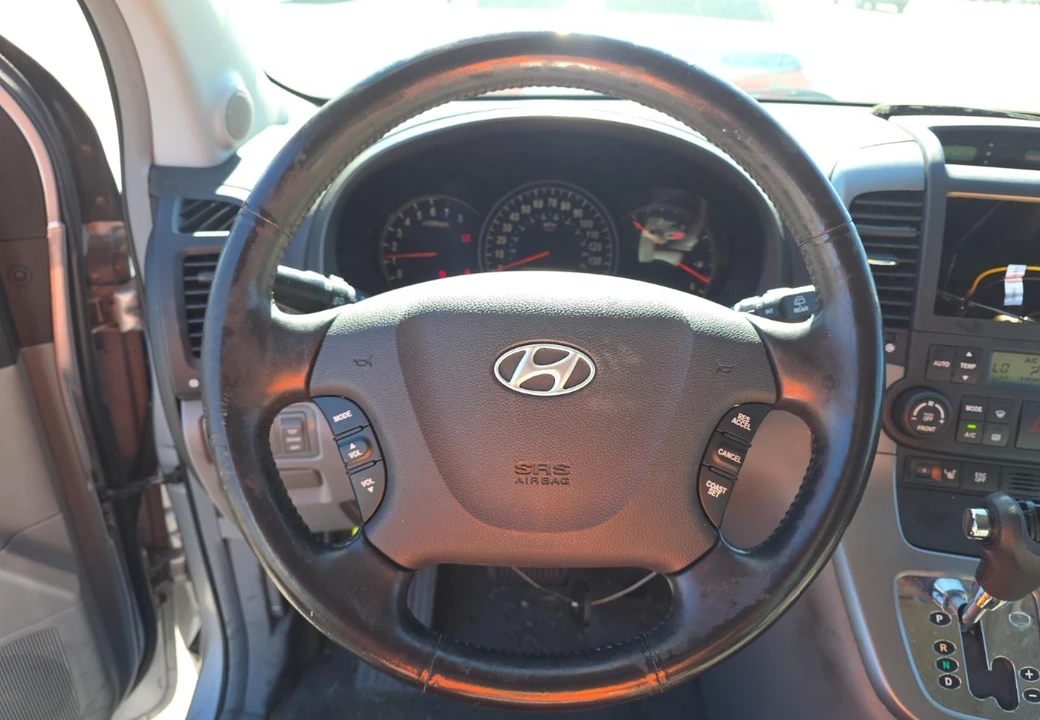 2007 Hyundai - Image 10 of 12