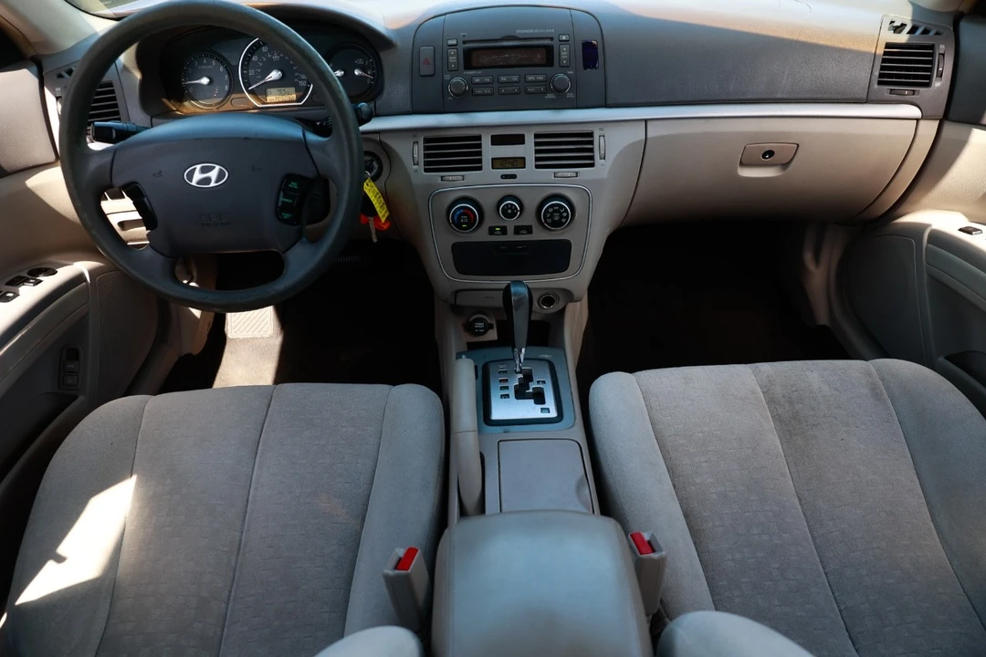 2007 Hyundai Sonata - Image 2 of 12
