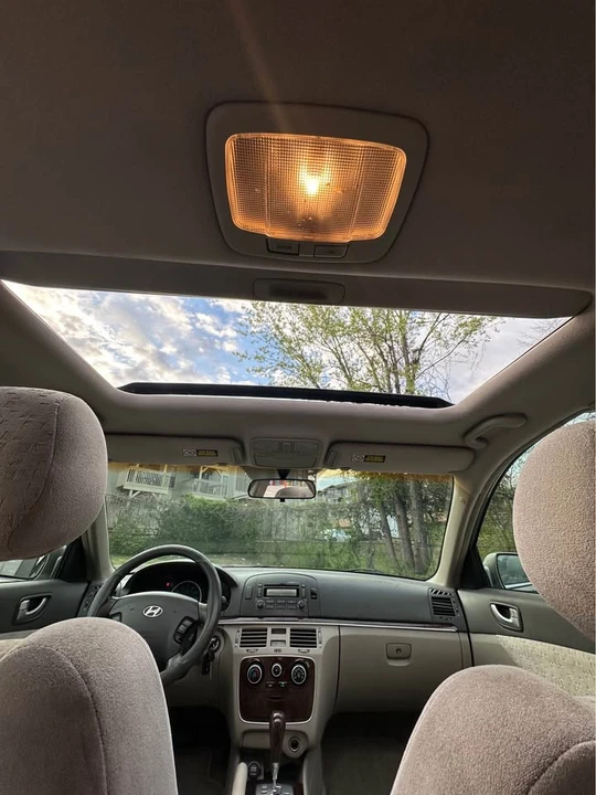 2007 Hyundai Sonata - Image 13 of 17