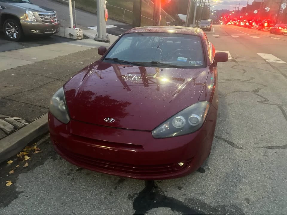 2007 Hyundai Tiburon - Image 4 of 15