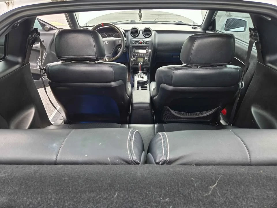 2007 Hyundai Tiburon - Image 13 of 16
