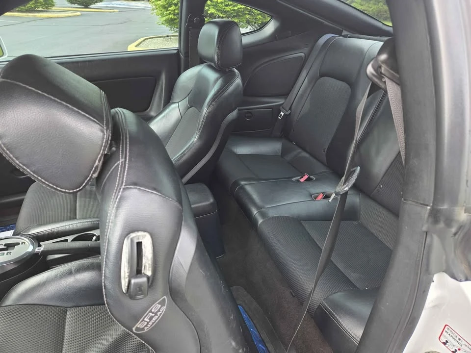 2007 Hyundai Tiburon - Image 11 of 16