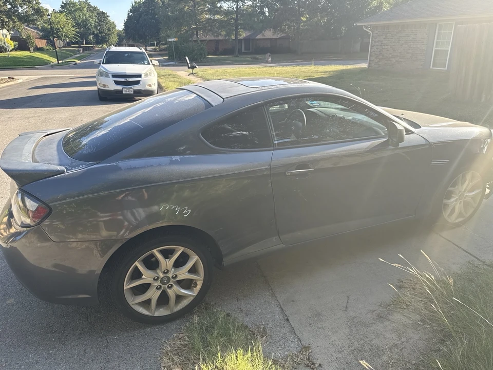 2007 Hyundai Tiburon - Image 3 of 8