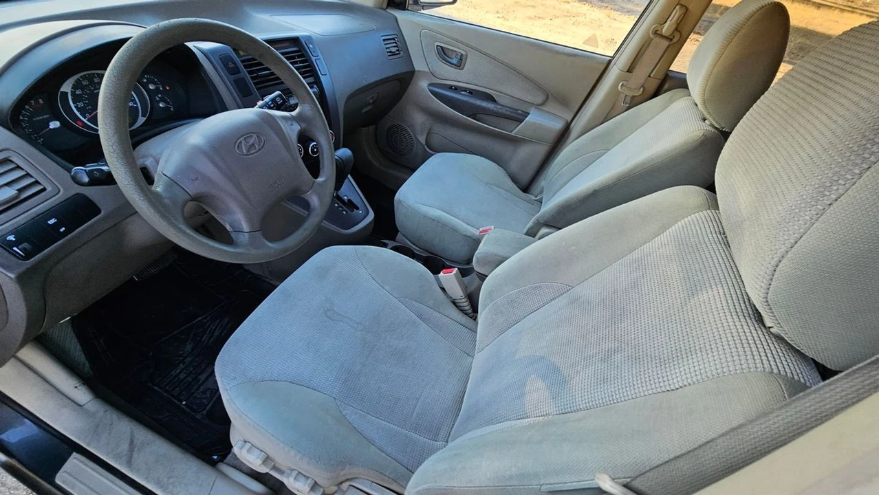2007 Hyundai Tucson - Image 10 of 21