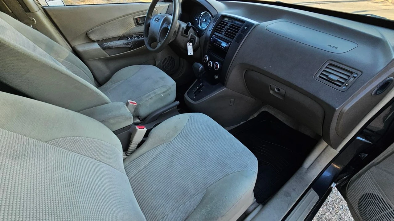 2007 Hyundai Tucson - Image 12 of 21