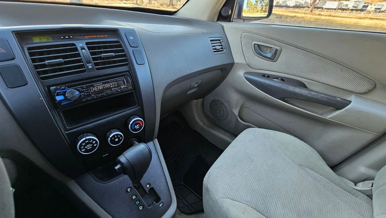 2007 Hyundai Tucson - Image 19 of 21