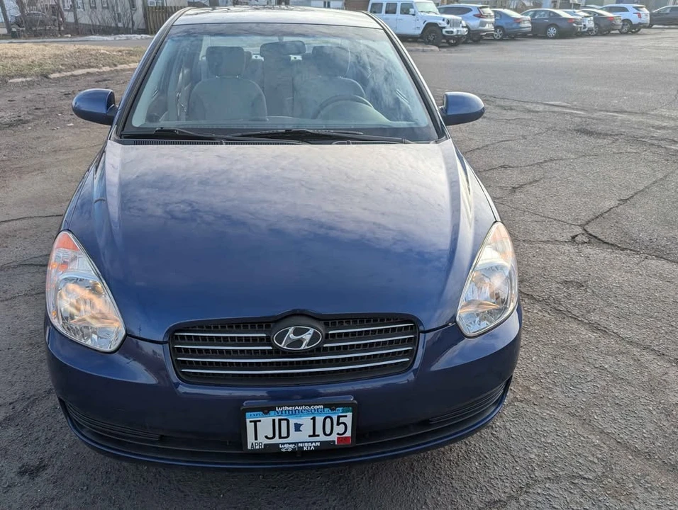 2007 Hyundai Accent - Image 2 of 10