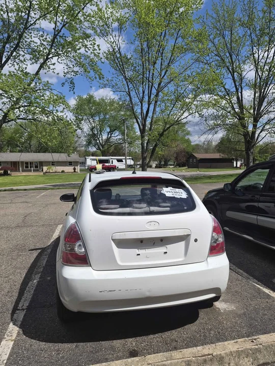 2007 Hyundai Accent - Image 4 of 8