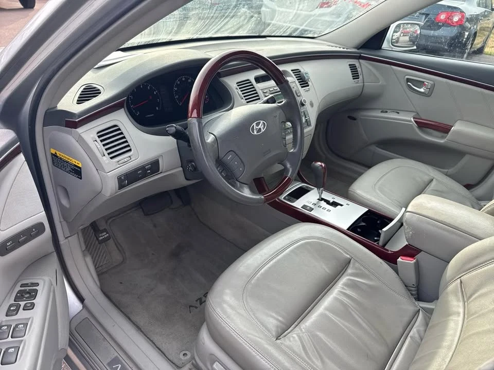 2007 Hyundai Azera - Image 9 of 11