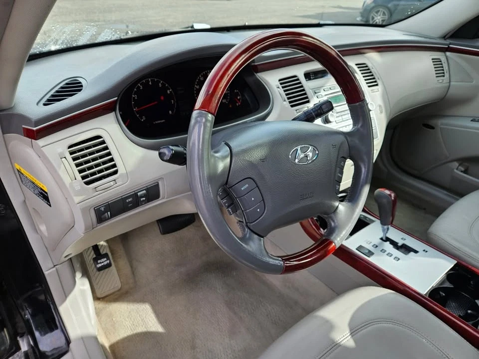 2007 Hyundai Azera - Image 9 of 14