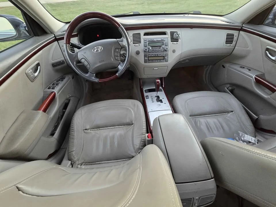 2007 Hyundai Azera - Image 10 of 13
