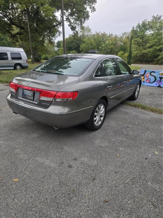 2007 Hyundai Azera - Image 13 of 16