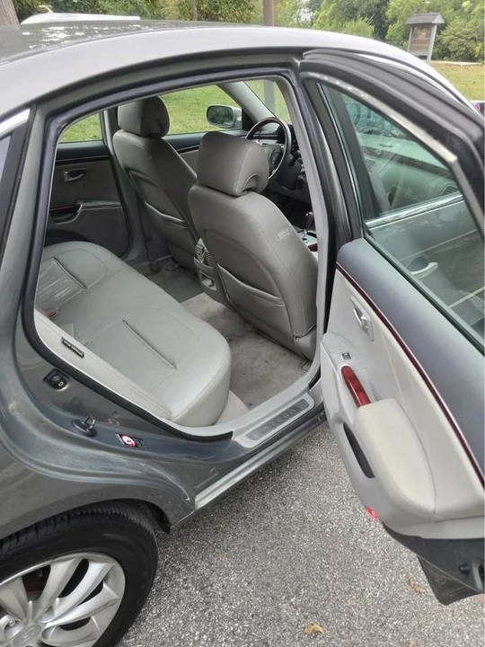 2007 Hyundai Azera - Image 10 of 16