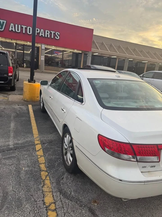 2007 Hyundai Azera - Image 5 of 10