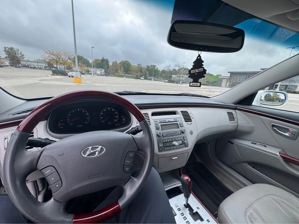 2007 Hyundai Azera - Image 10 of 13