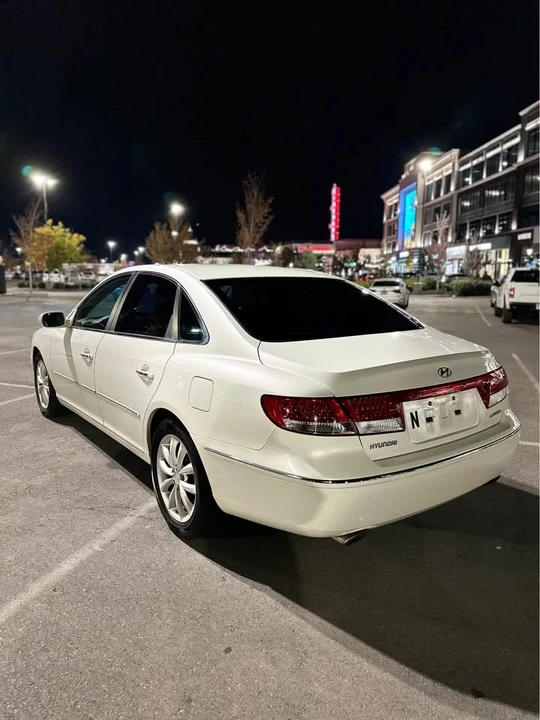 2007 Hyundai Azera - Image 8 of 15
