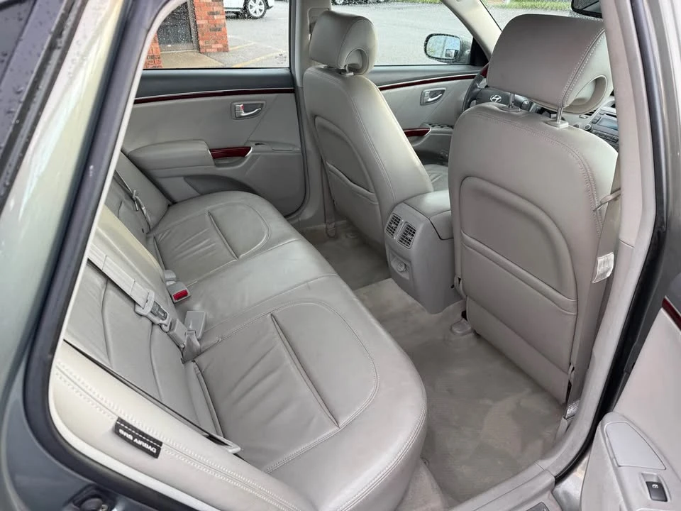 2007 Hyundai Azera - Image 11 of 17