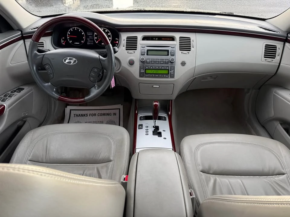 2007 Hyundai Azera - Image 9 of 17