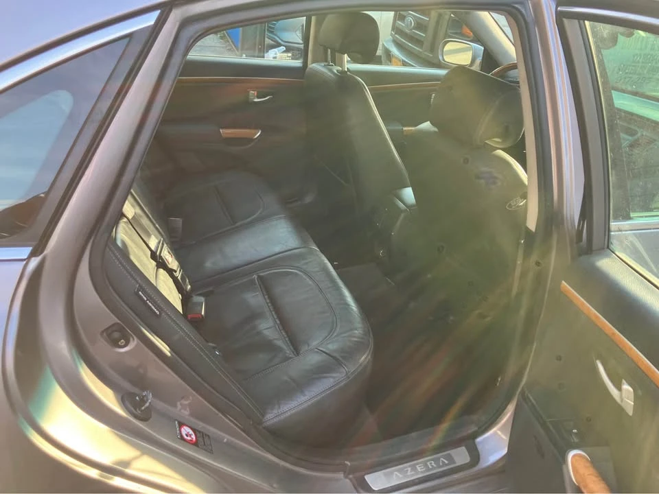 2007 Hyundai Azera - Image 10 of 13