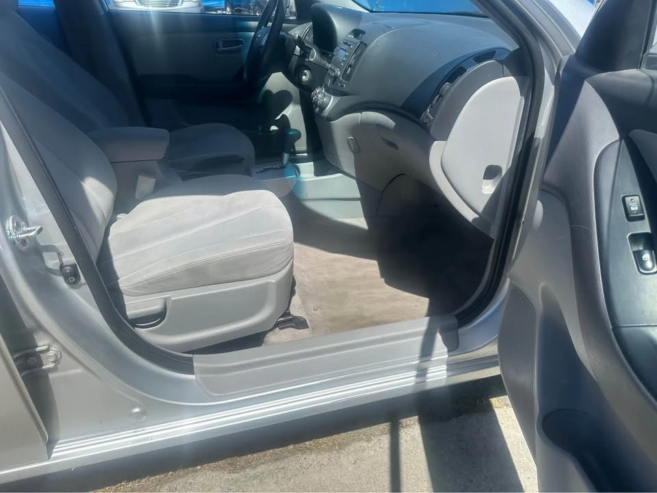 2007 Hyundai Elantra - Image 8 of 18