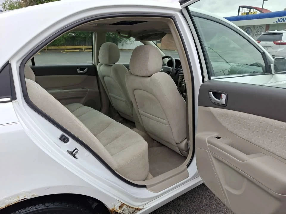 2007 Hyundai Sonata - Image 11 of 20