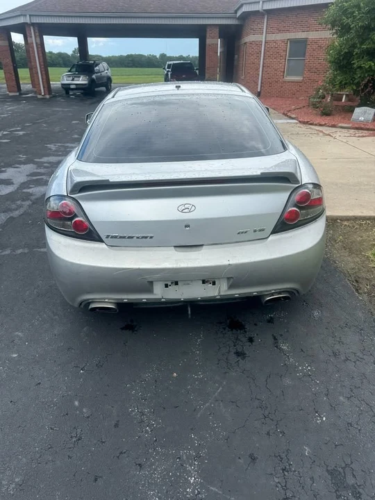 2007 Hyundai Tiburon - Image 4 of 8