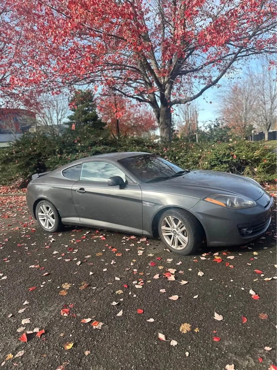 2007 Hyundai Tiburon - Image 2 of 11