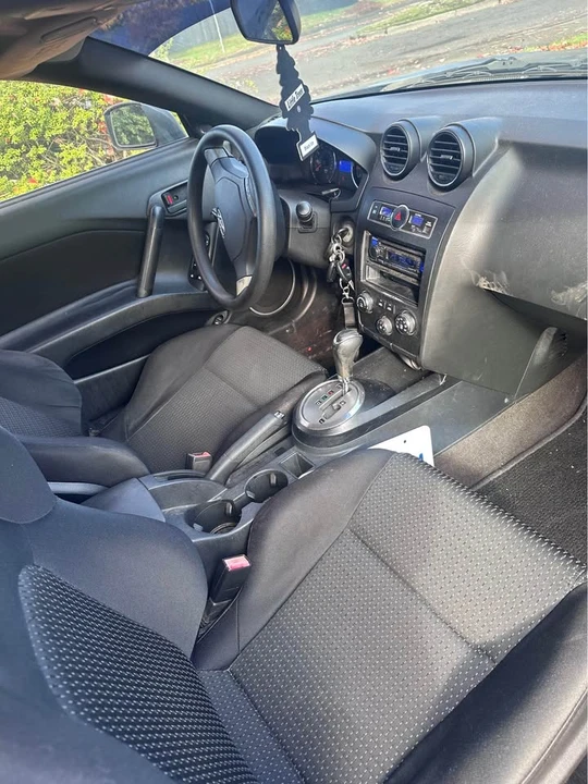 2007 Hyundai Tiburon - Image 10 of 11