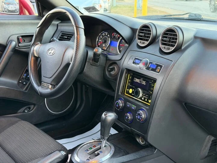 2007 Hyundai Tiburon - Image 14 of 18