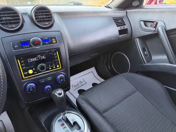 2007 Hyundai Tiburon - Image 17 of 18