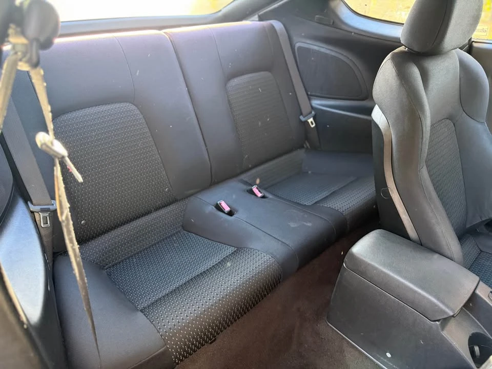 2007 Hyundai Tiburon - Image 11 of 15
