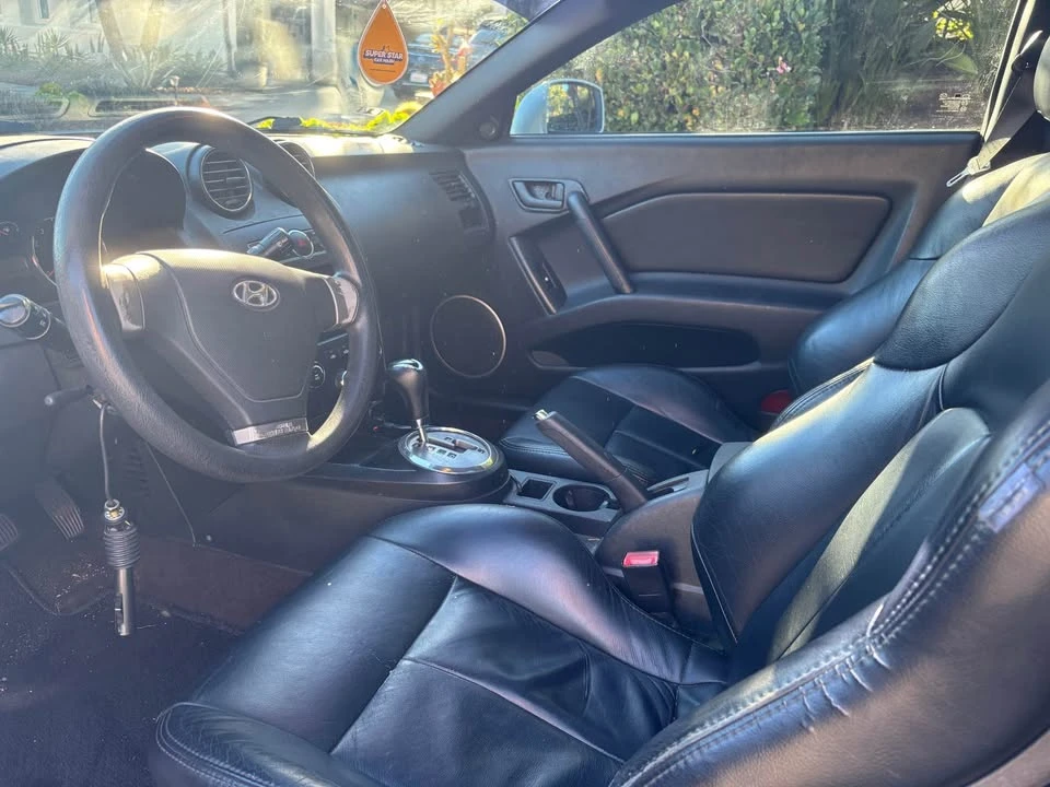 2007 Hyundai Tiburon - Image 6 of 11