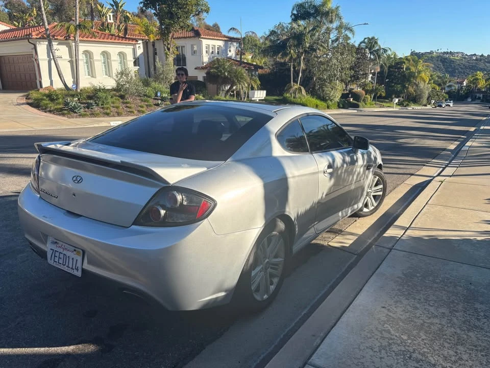 2007 Hyundai Tiburon - Image 3 of 11