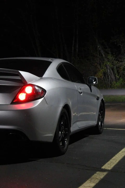 2007 Hyundai Tiburon - Image 6 of 8