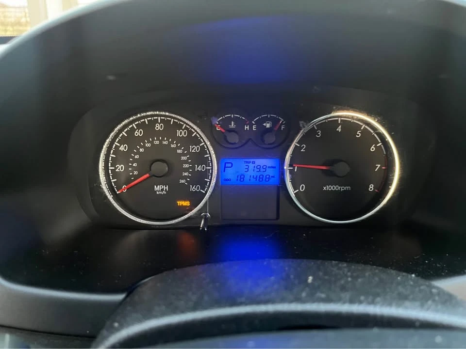 2007 Hyundai Tiburon - Image 10 of 11