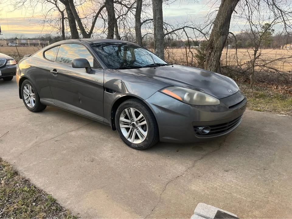 2007 Hyundai Tiburon - Image 5 of 11