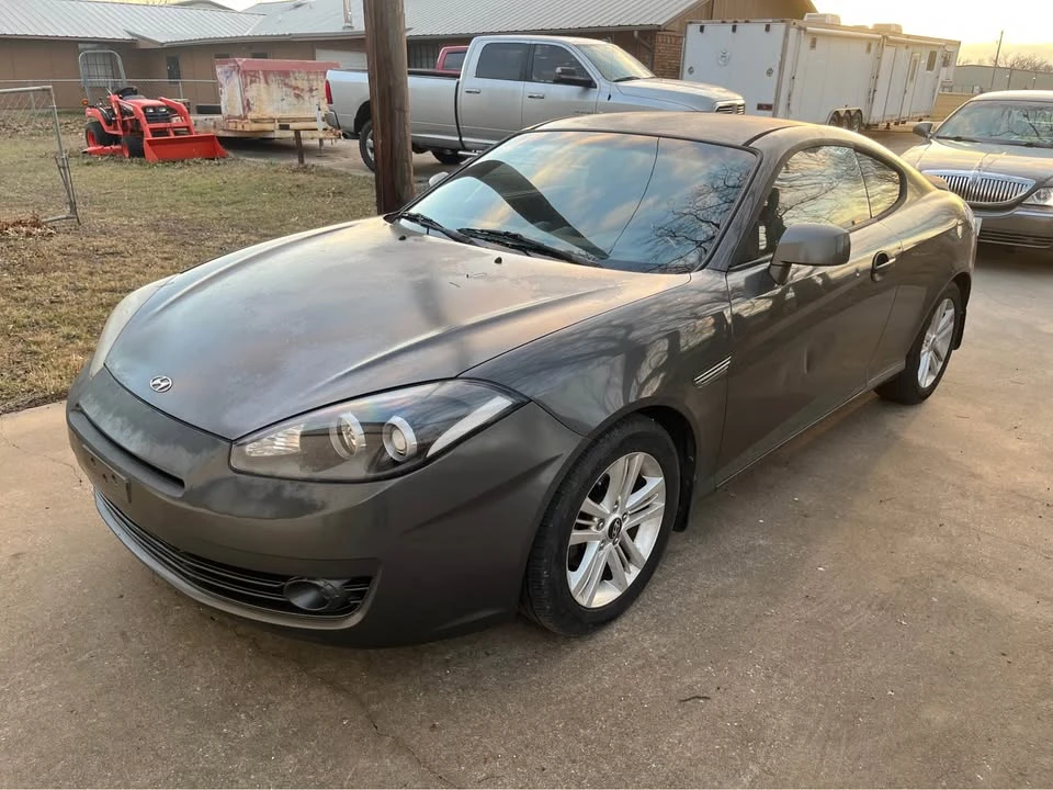 2007 Hyundai Tiburon - Image 4 of 11