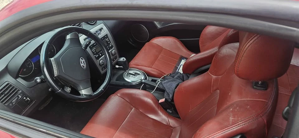 2007 Hyundai Tiburon - Image 3 of 7